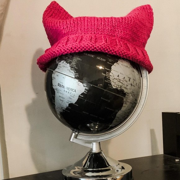 Meet your Posher, Lucy - Picture 2 of 2